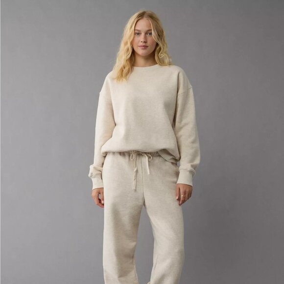 American Eagle Outfitters Tops - American Eagle Outfitters Cream Sweatshirt